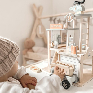 Drveni vatrogasni dom s dodacima, vatrogasni dom