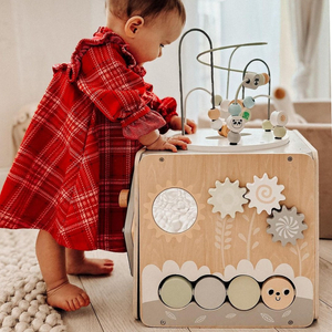 Velika drvena kocka za aktivnosti s petljom - Montessori