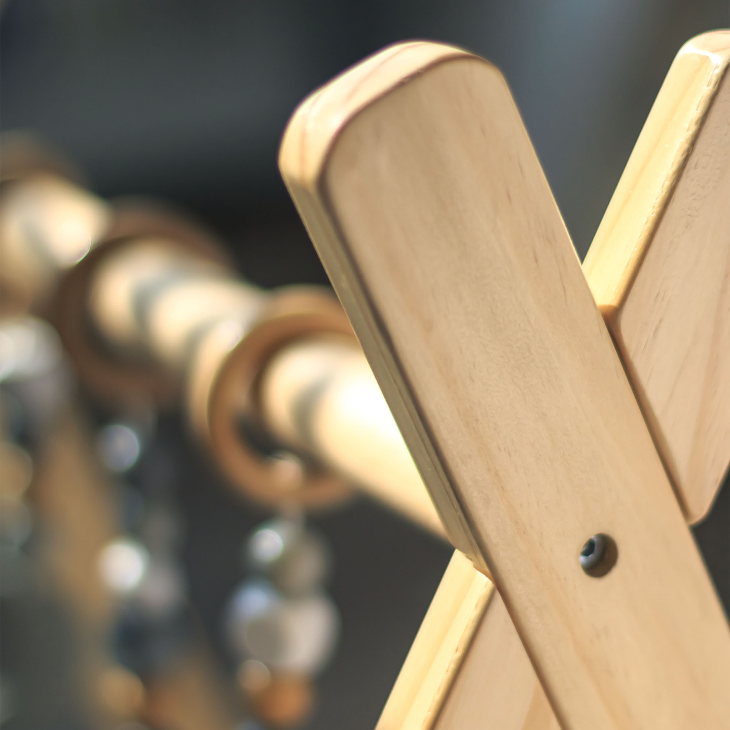 Drveni edukativni stalak za Baby Gym - siva boja