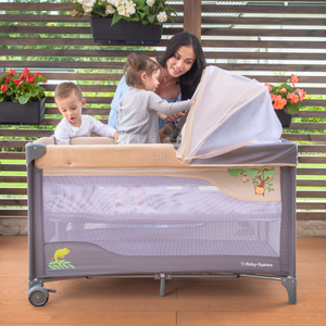 Putni krevetić 0 - 36 m sa stolom za prematanje + Moby-System HUXLEY igralište