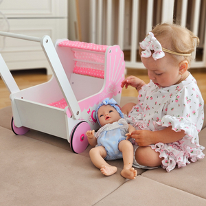 Drvena kolica za lutke