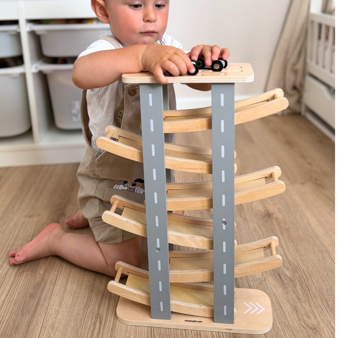 Drvena staza - tobogan za automobile - 6 katova