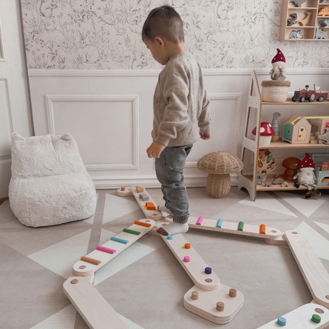 Drvena staza za ravnotežu - senzorna staza - 14 elemenata