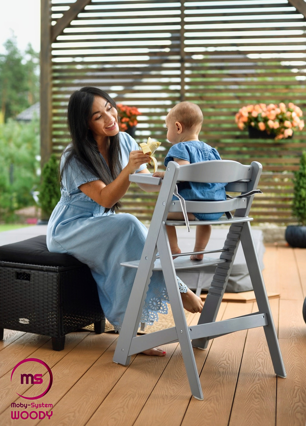 Moby-System WOODY drvena stolica za hranjenje - siva boja