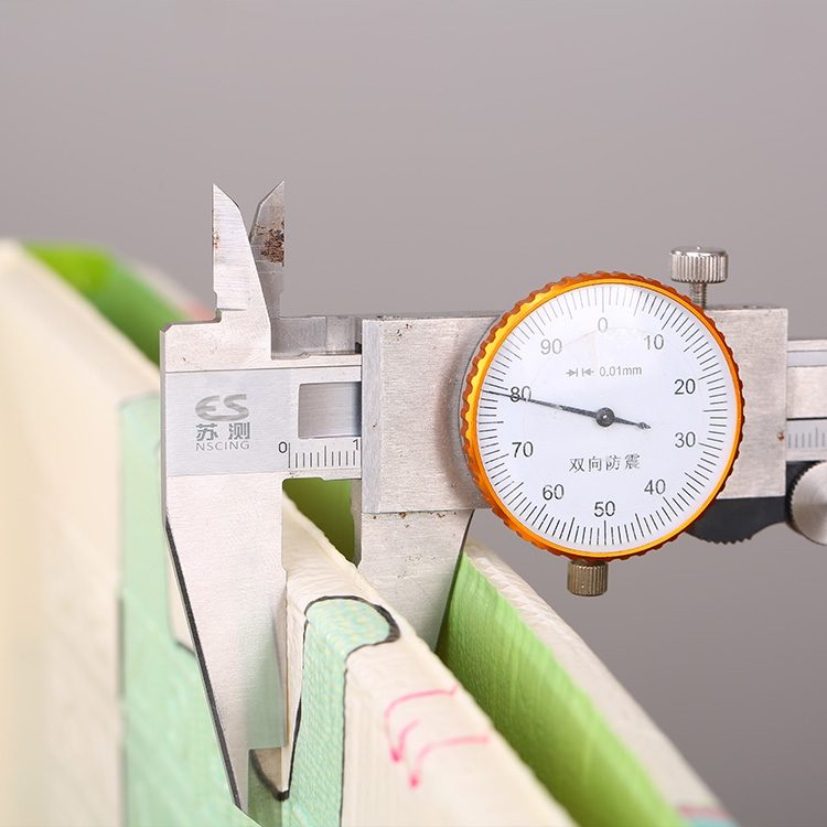 Dvostrana XXL pjenasta prostirka - sklopiva 1 CM (šuma s medvjedićem i konjima)