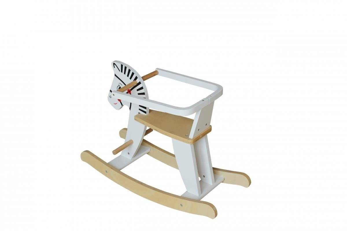 Drveni konjić za ljuljanje s ogradama K11