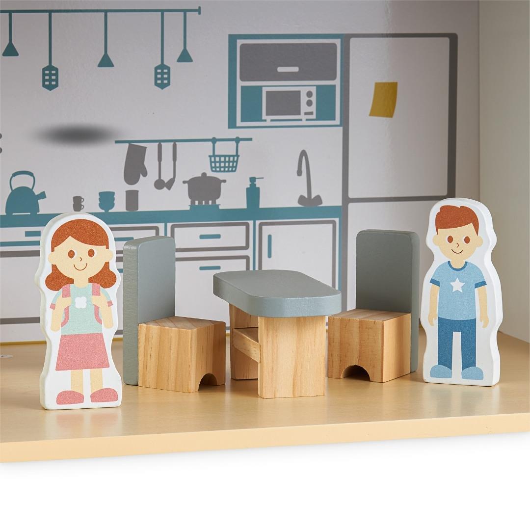 Bijela drvena kućica za lutke s terasom i dodacima