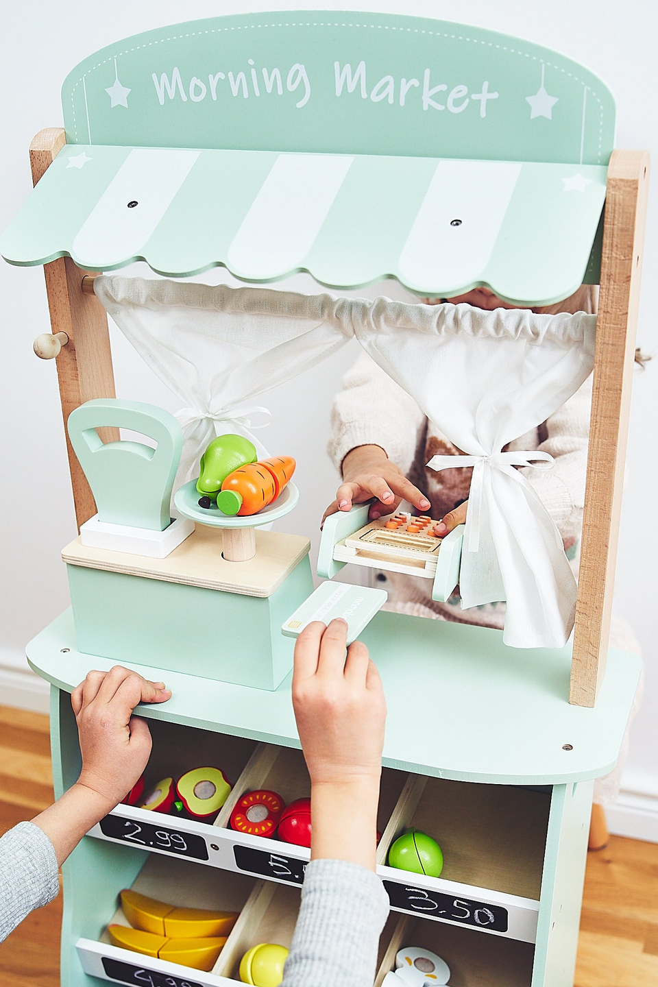 Velika drvena trgovina - štand i kazalište 2u1 s vagom, naplatnim terminalom, povrćem i voćem