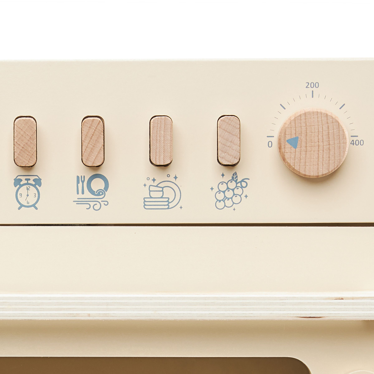 Drvena perilica posuđa s priborom