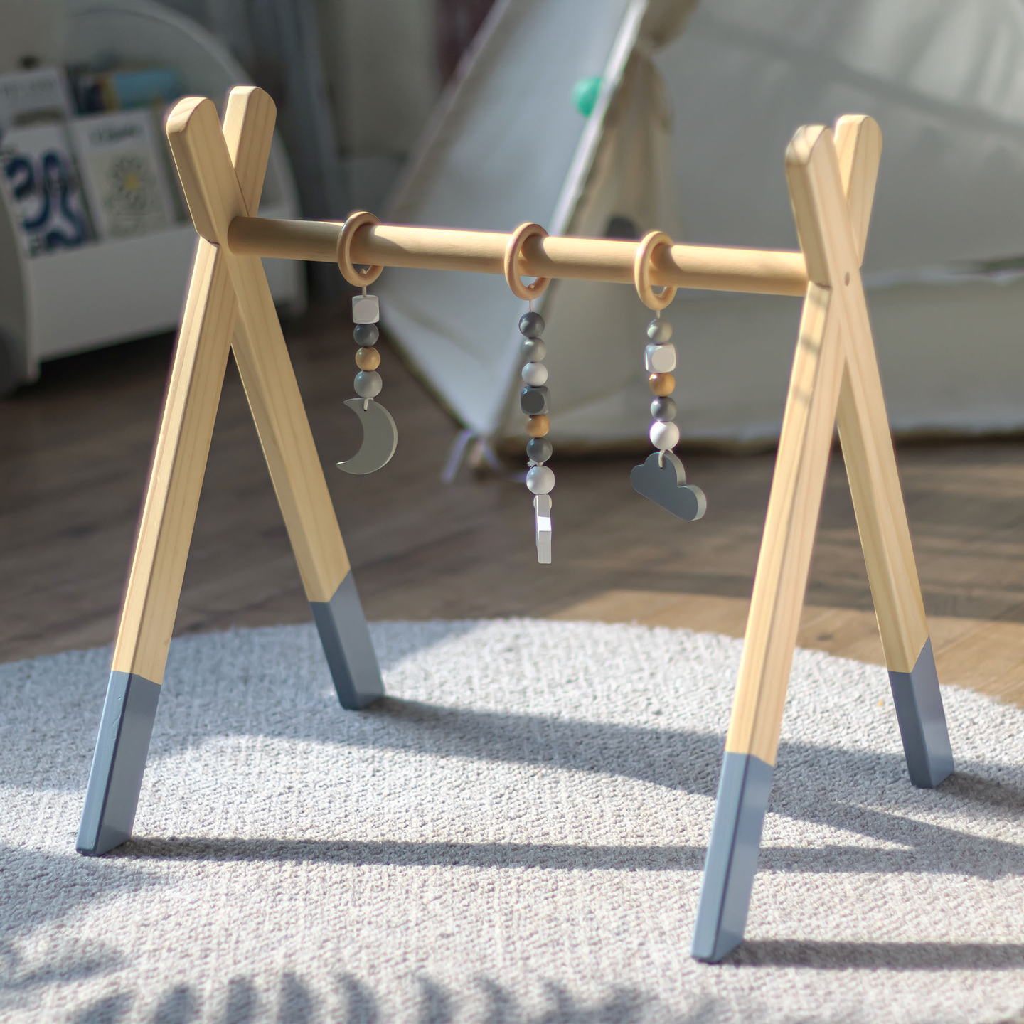 Drveni edukativni stalak za Baby Gym - siva boja