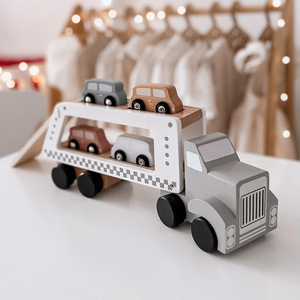 Drveni kamion - poluprikolica sa 4 automobila