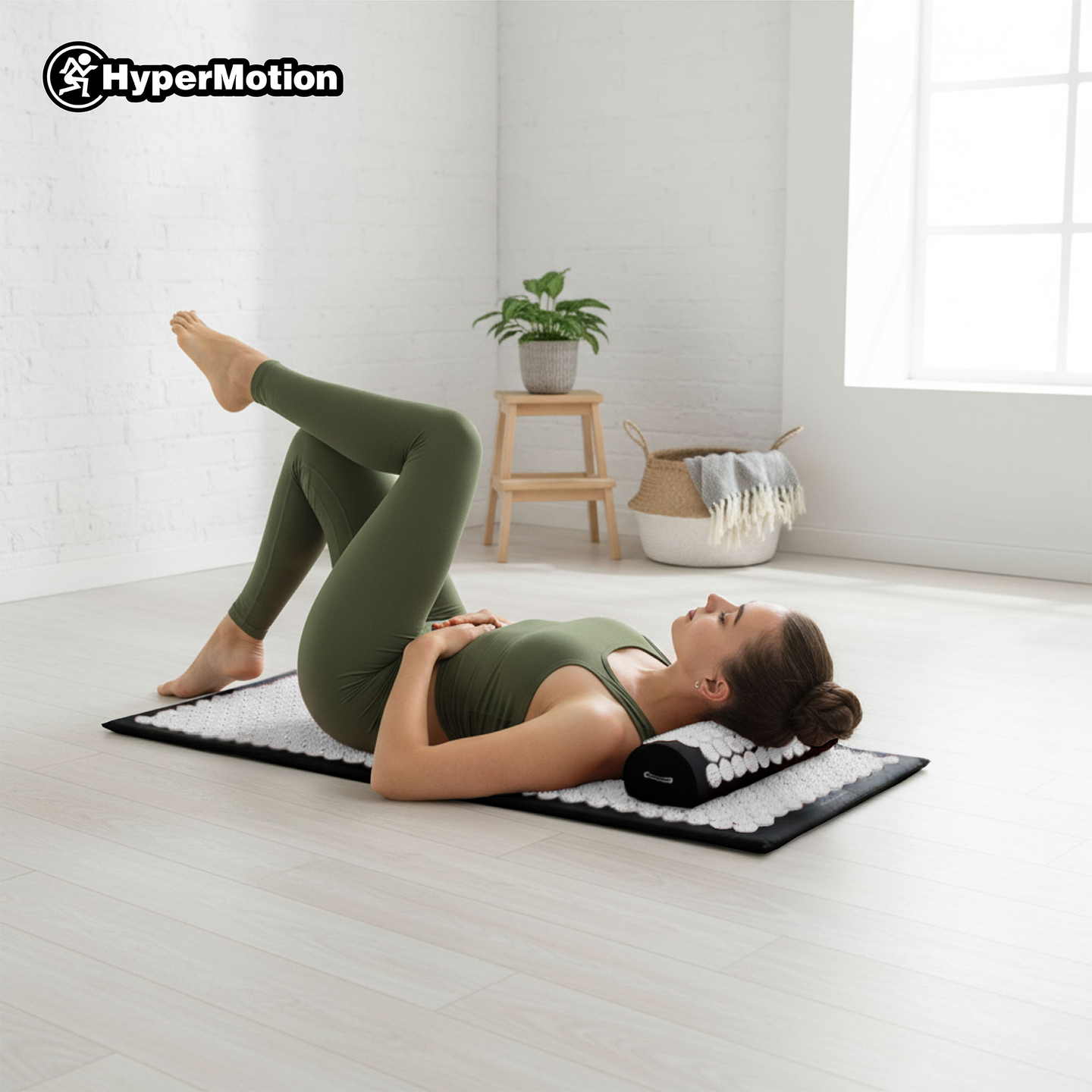 Velika akupresurna prostirka s jastukom i navlakom - 130 cm HyperMotion crno-bijela
