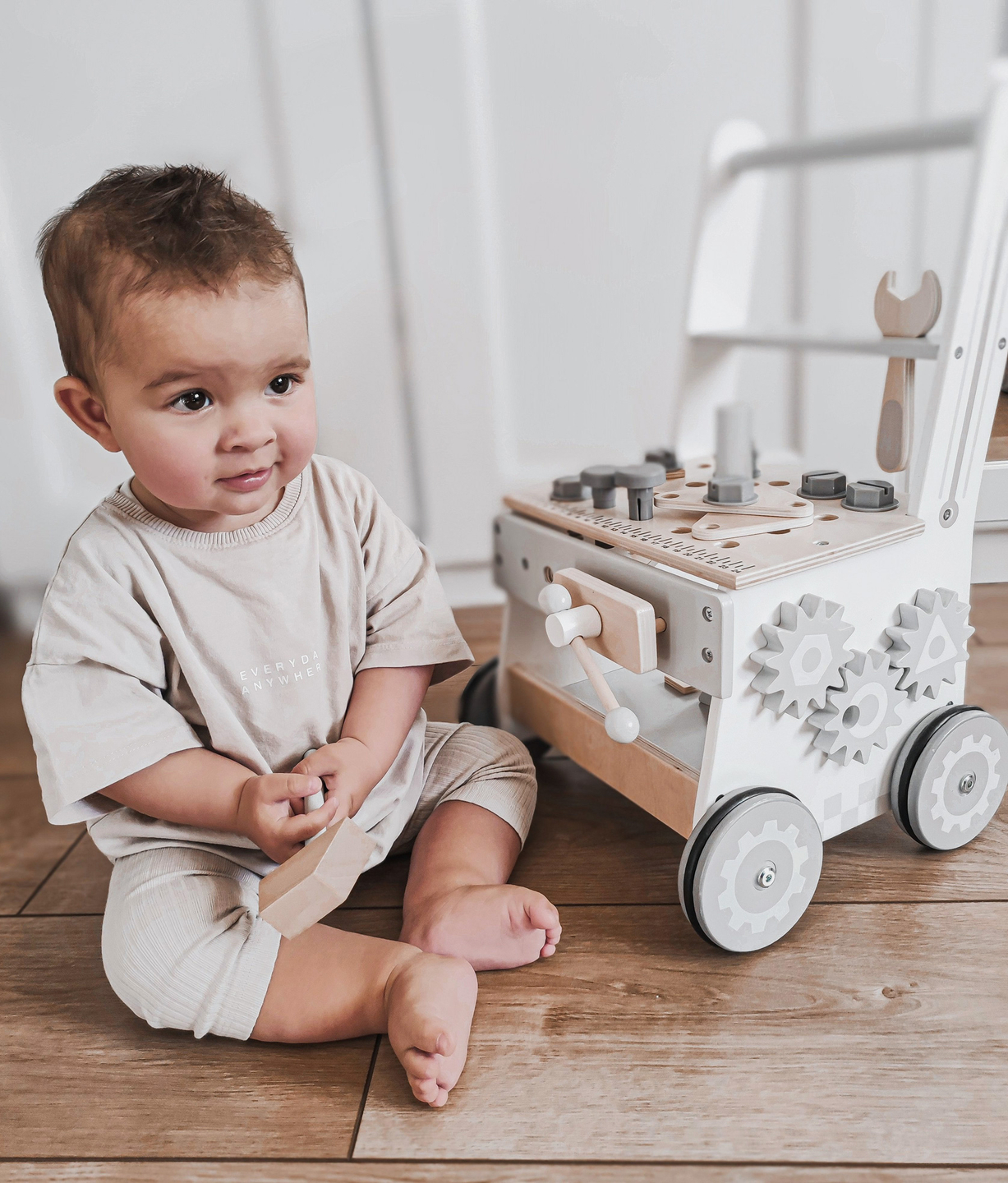 Drvena hodalica 3u1, guralica + radionica - 47 elemenata