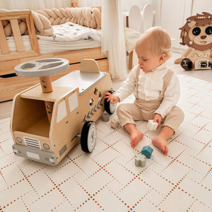 Drveni automobil za jahanje, autić s kockama