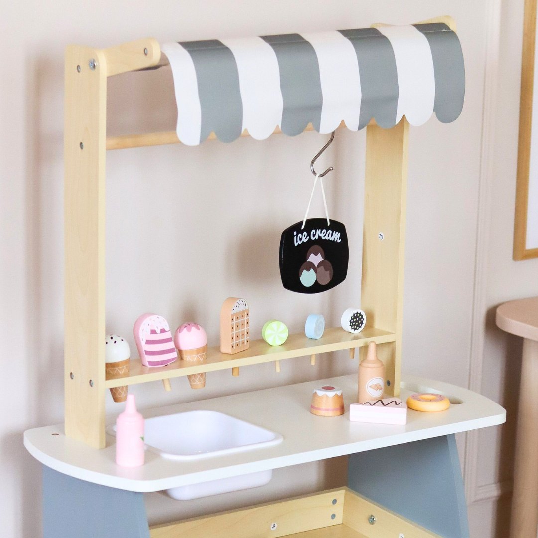 Drvena slastičarnica na kotače - kolica za sladoled
