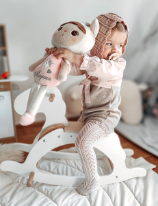 Drveni konjić za ljuljanje - bijeli - od 12 mjeseci