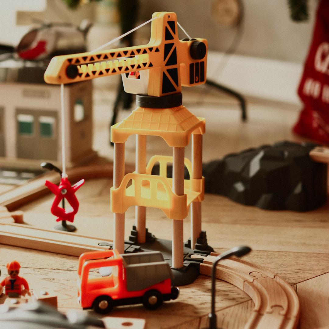 Drvena željeznica, vlak na baterije - Grad: tračnice, automobili, most, aerodrom