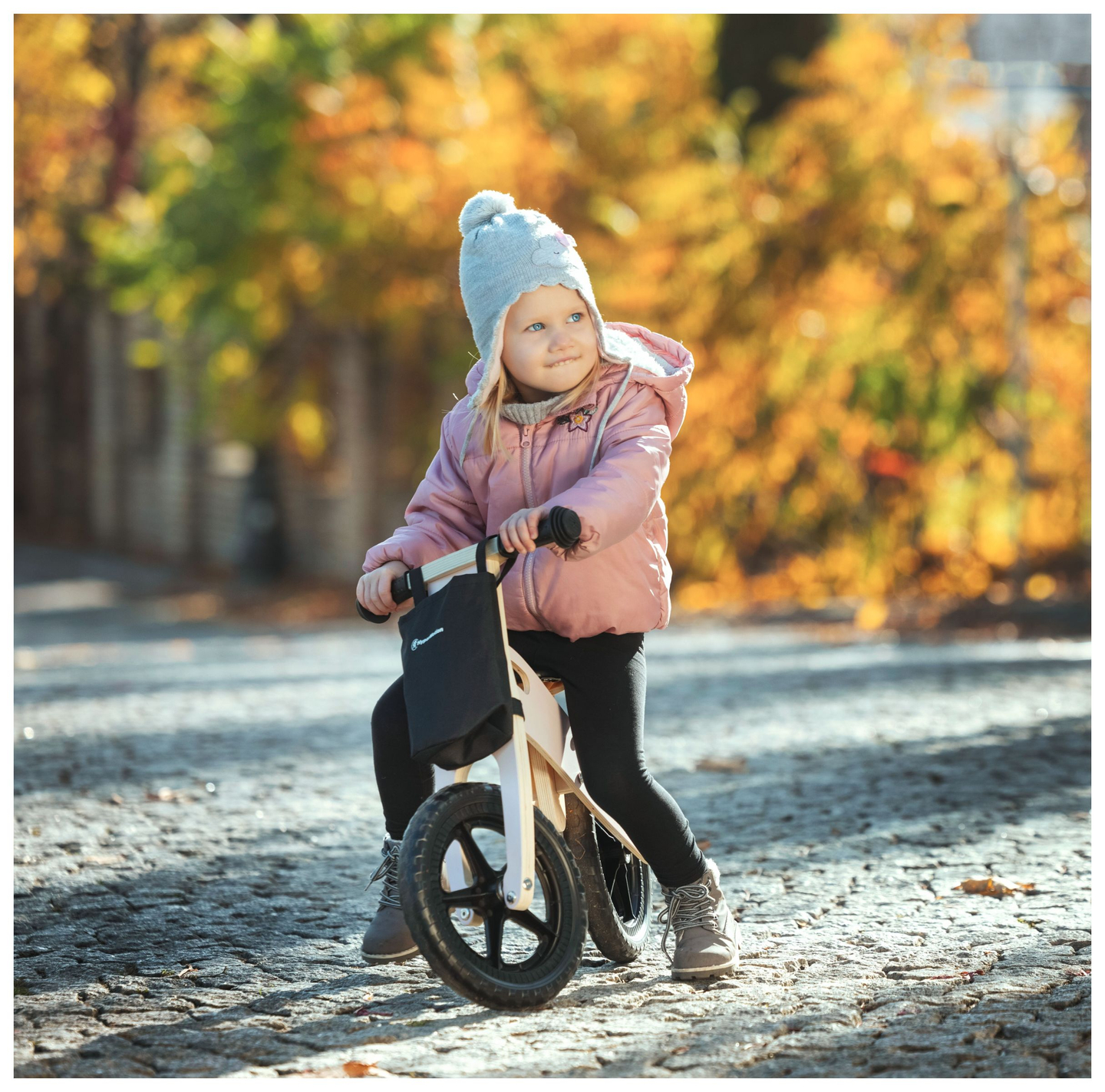 HyperMotion LEXI drveni balansni bicikl - pjenasti kotači, super svijetlo - roza