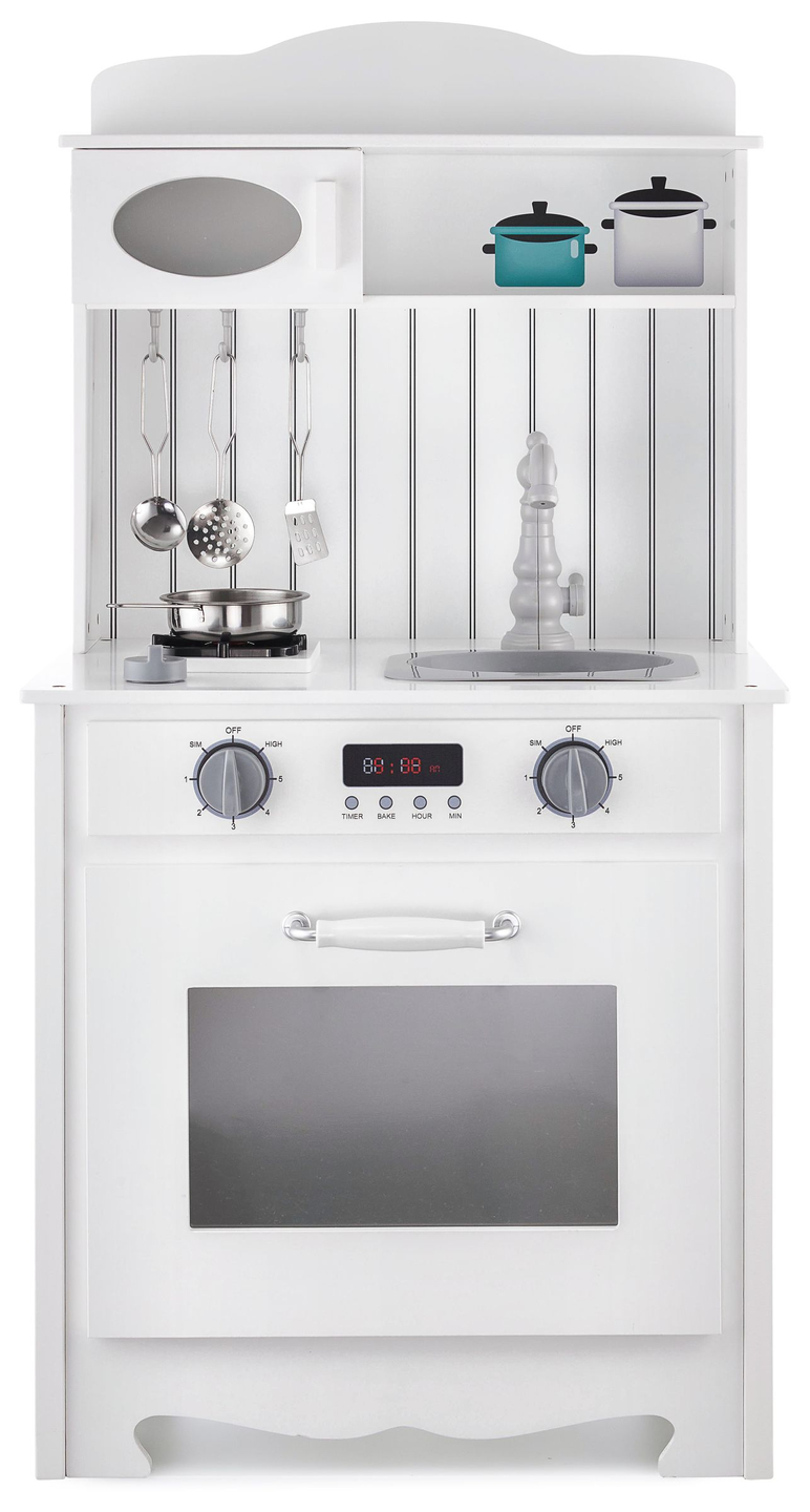 Bijela drvena kuhinja s pregačom, priborom i LED lampom