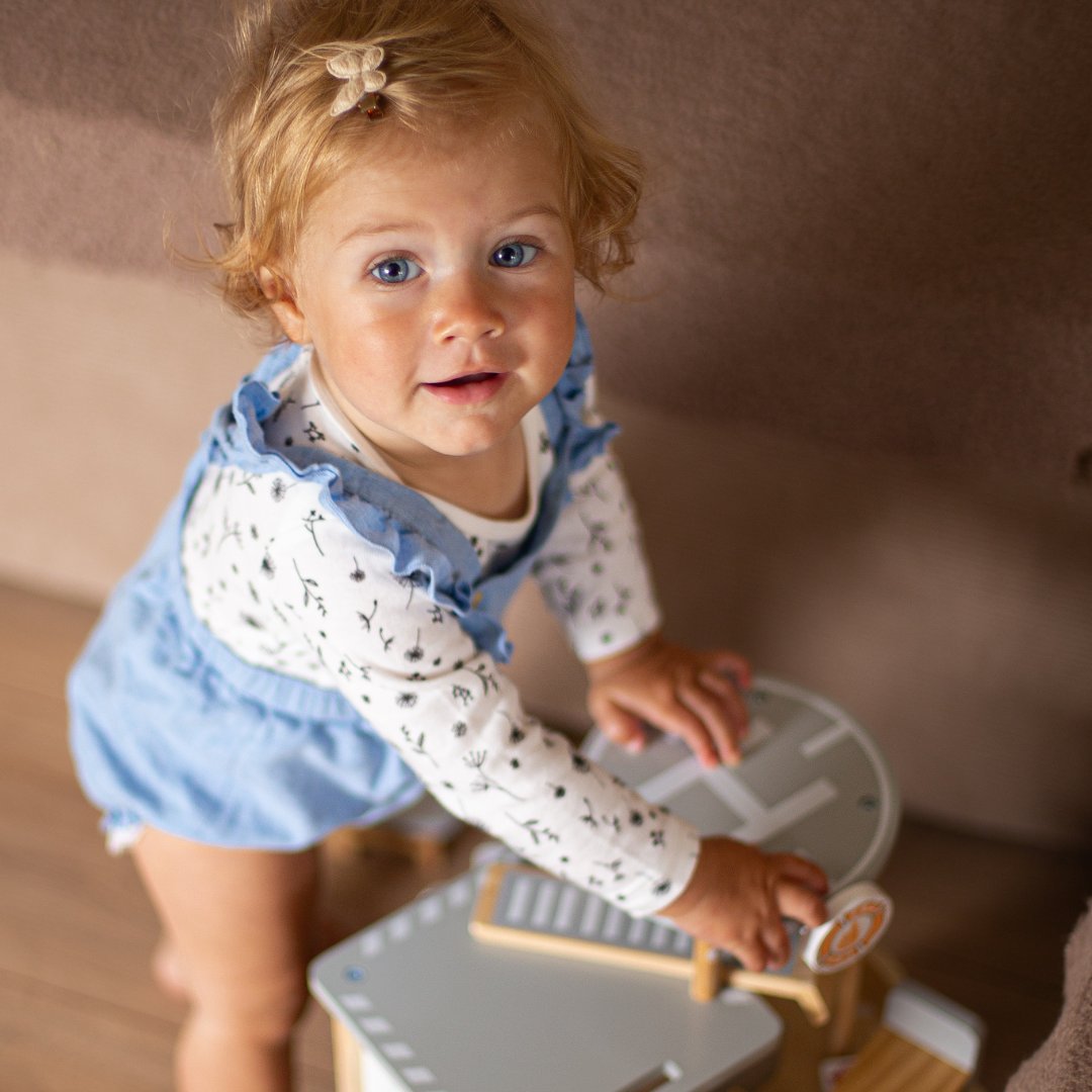 Drveni vatrogasni dom s dodacima, vatrogasni dom